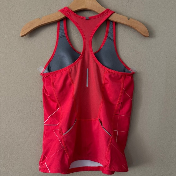 Nike Women"s Dri-Fit Geometric Print Tank Top Built In Bra Size S - Picture 4 of 11